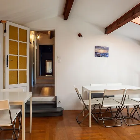 Maison Roxane *